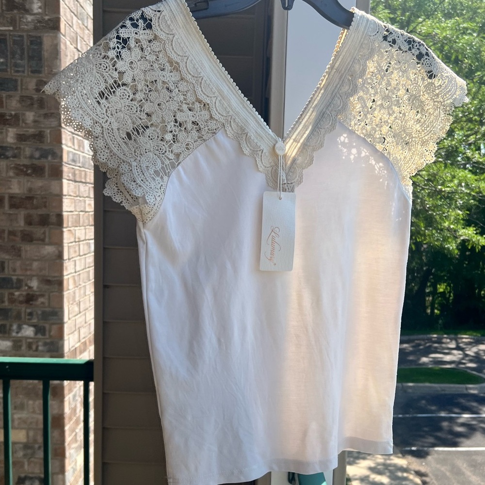 🆕🌾 Lulumary Lace Sleeve White V-Neck Blouse Top Size S Elegant Feminine Chic - Picture 5 of 10
